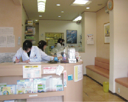 四国調剤薬局 日赤通り店